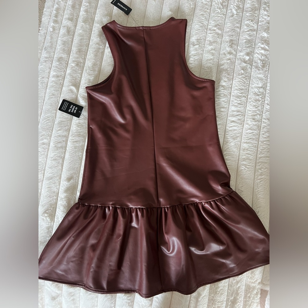 Express dress - Picture 4 of 4